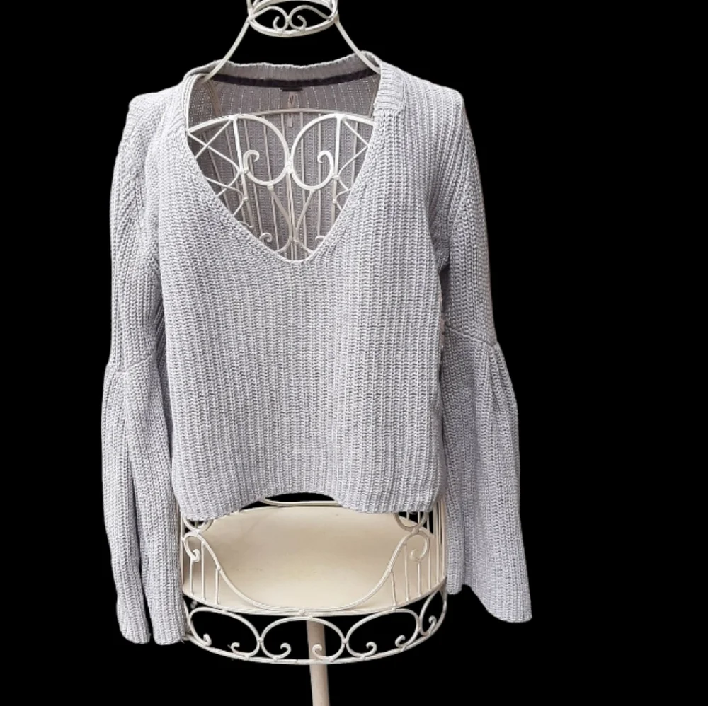 Free People Oversized Crop Sweater Size Medium Light Gray